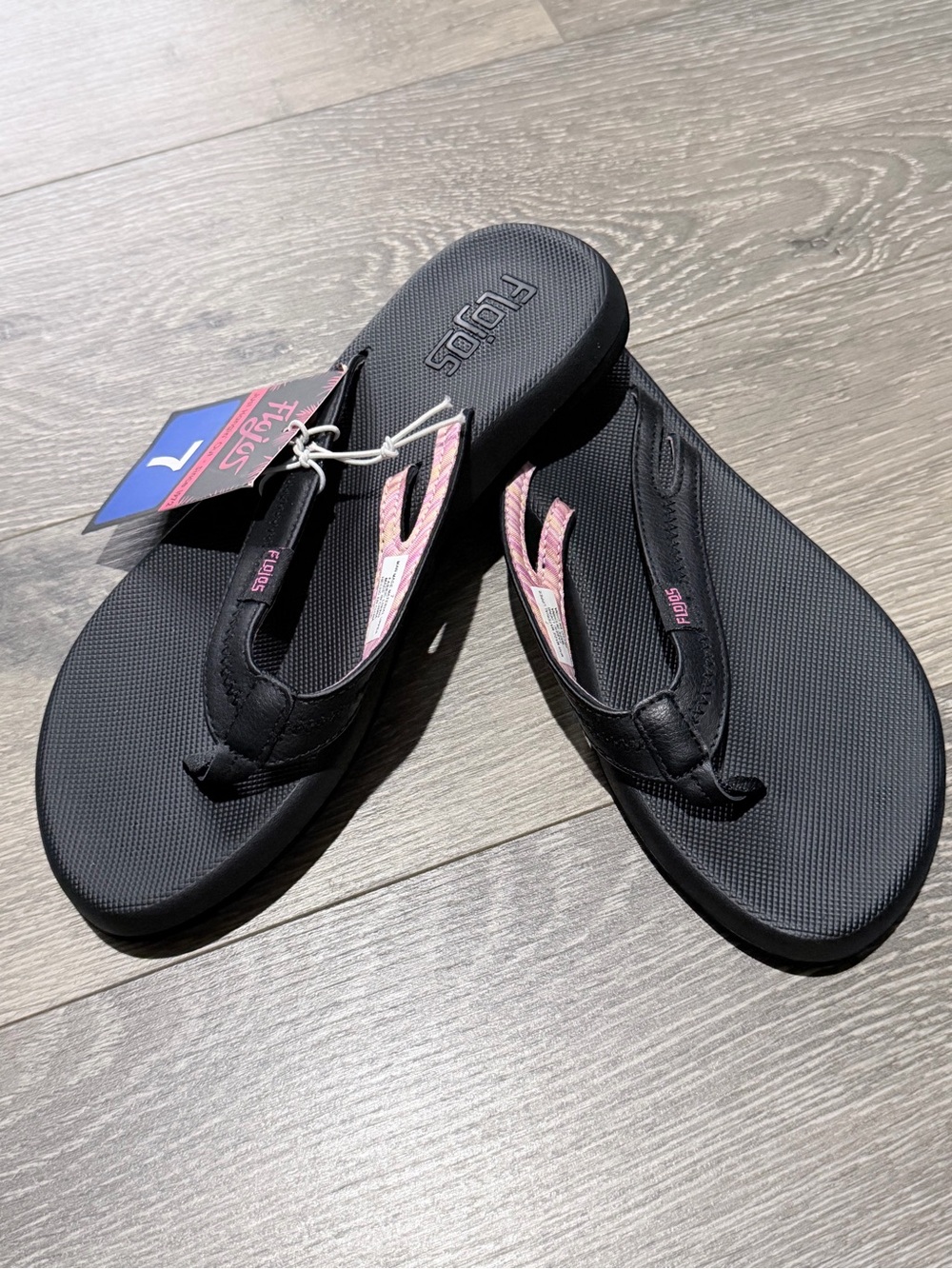 NWT Flojos Jersey Josie Women’s Size 7 Black Pink Memory Foam Comfort Flip Flops